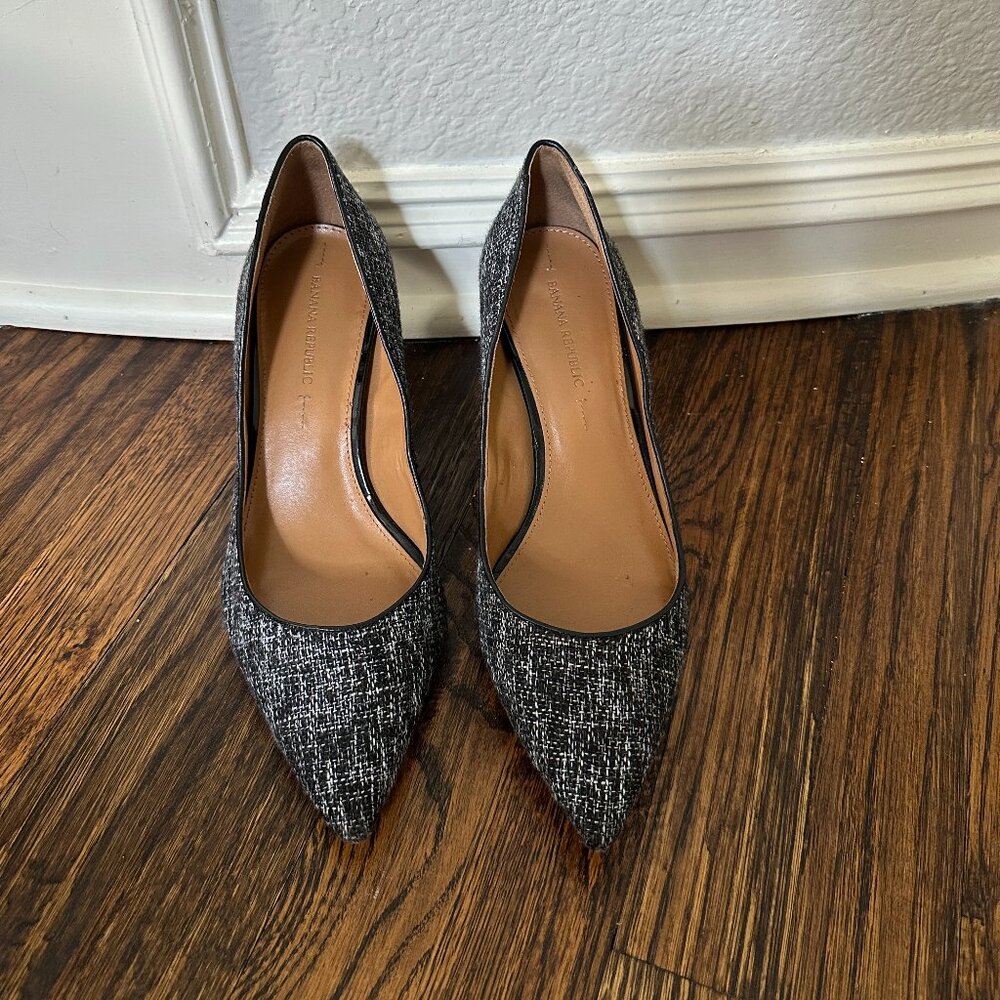 Banana Republic Kinsley Black & White Tweed Pointed Toe Mid Heel Pumps - Size 10